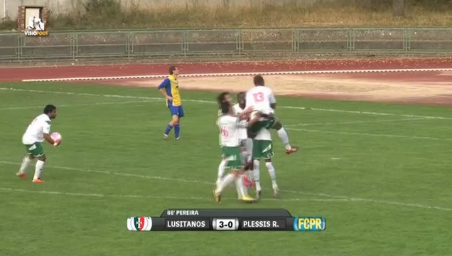 US Lusitanos St-Maur 3 - 0 FC Plessis Robinson (07/10/2012)