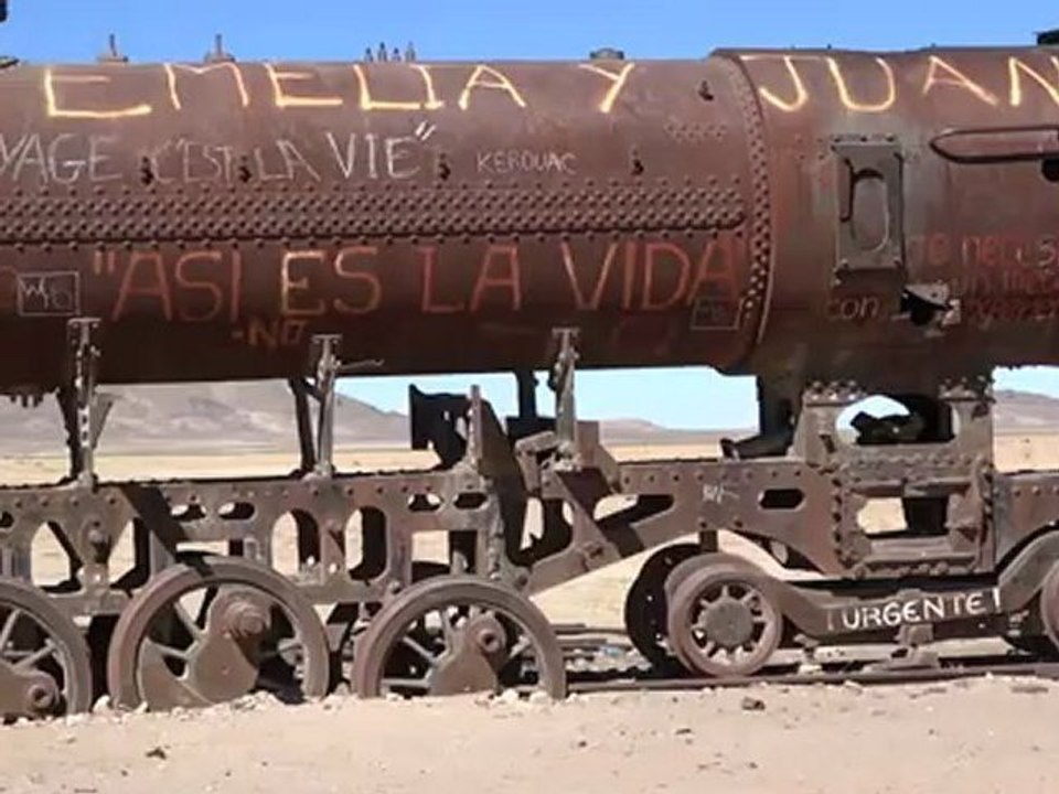 BOLIVIE: Cimetière de train....