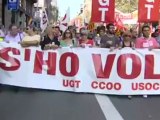 Miles de personas protestan en 50 ciudades contra los recortes