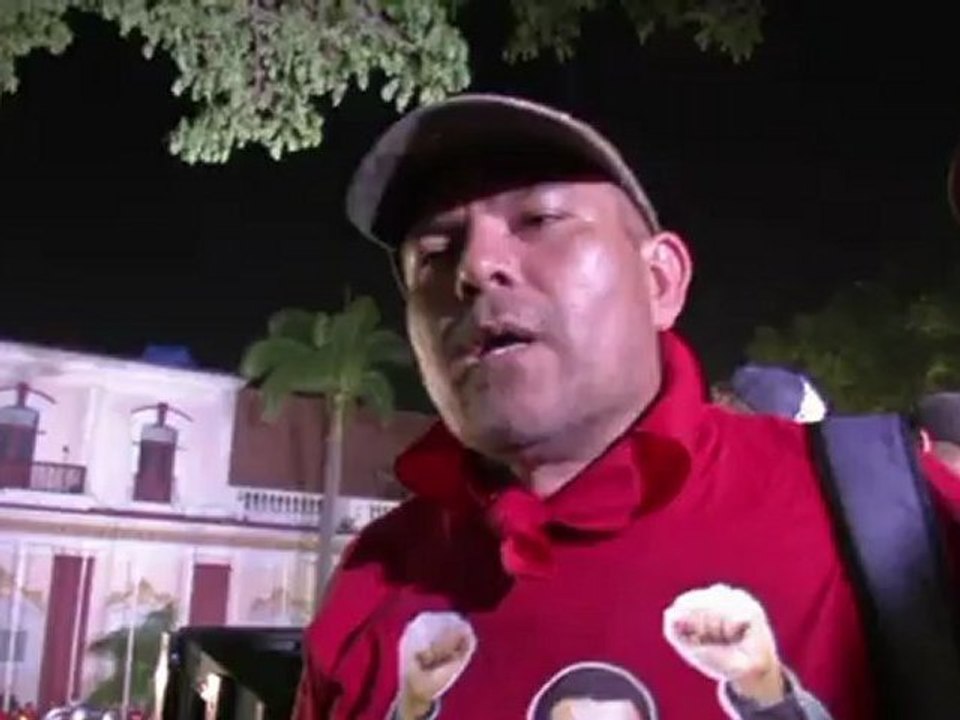 Venezuela: Chavez réélu, Caracas pleure de joie et d'amertume