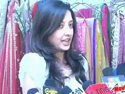 Amy Billimoria Designs For 'Falguni Pathak' - Navratri 2012