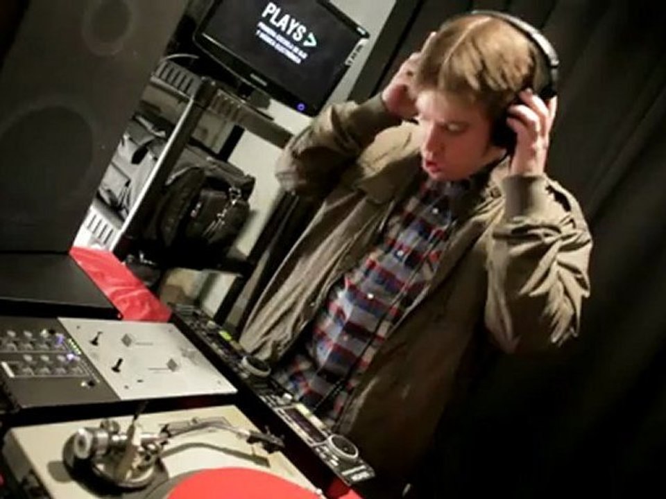 CURSO DE DJ EN ARGENTINA - DJ MARIANO FACCIO (2 mezclas)