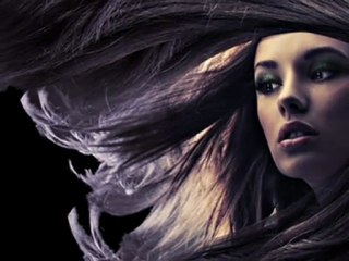 Omuzda bir başka yüzde bir başka ah oo saçların (Y.JANUARY )