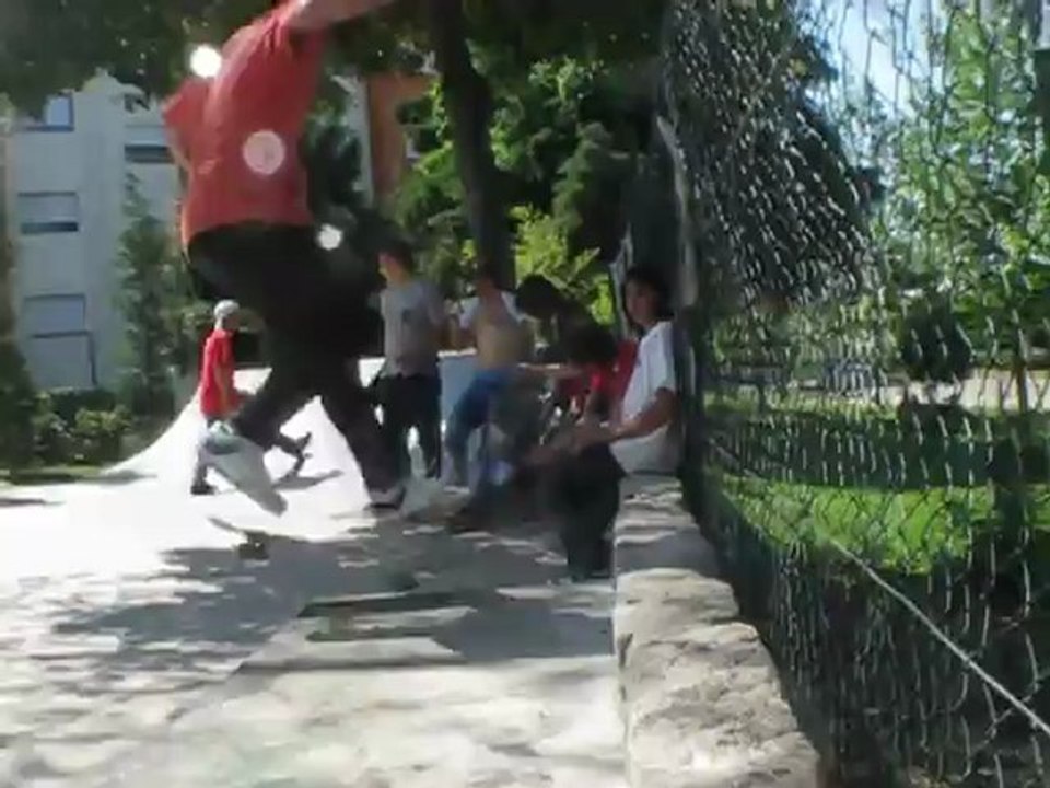 Emanuel Costa - skatepark Ermesinde best-trick 16-04-2011