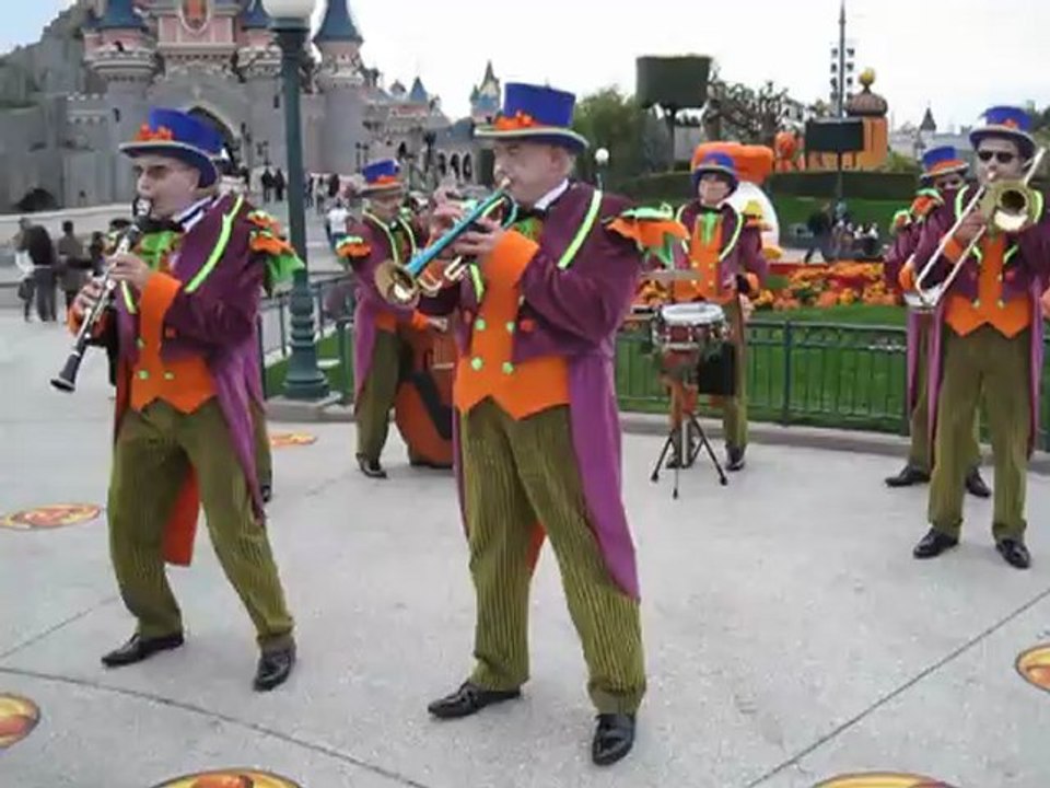 Fabulous Hallo-Swing Orchestra : Phantom manor music