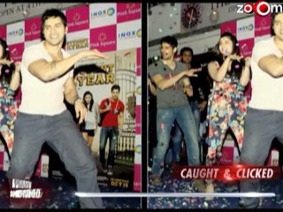 Priyanka poses with her family & friends