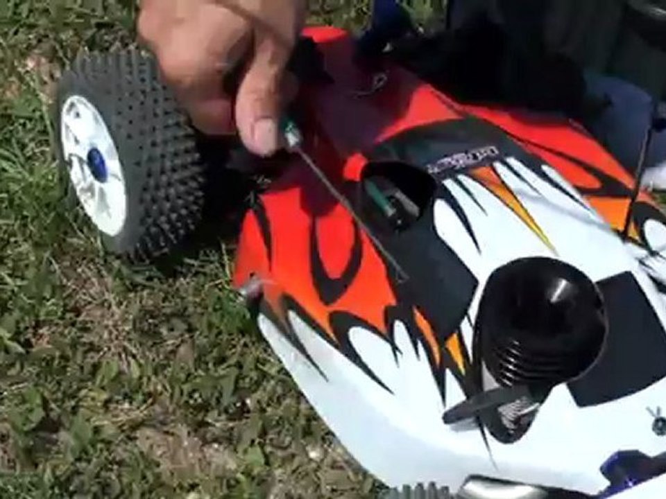 RODAGE ET REGLAGES D'UN MOTEUR THERMIQUE DE VOITURE MODELISME RC