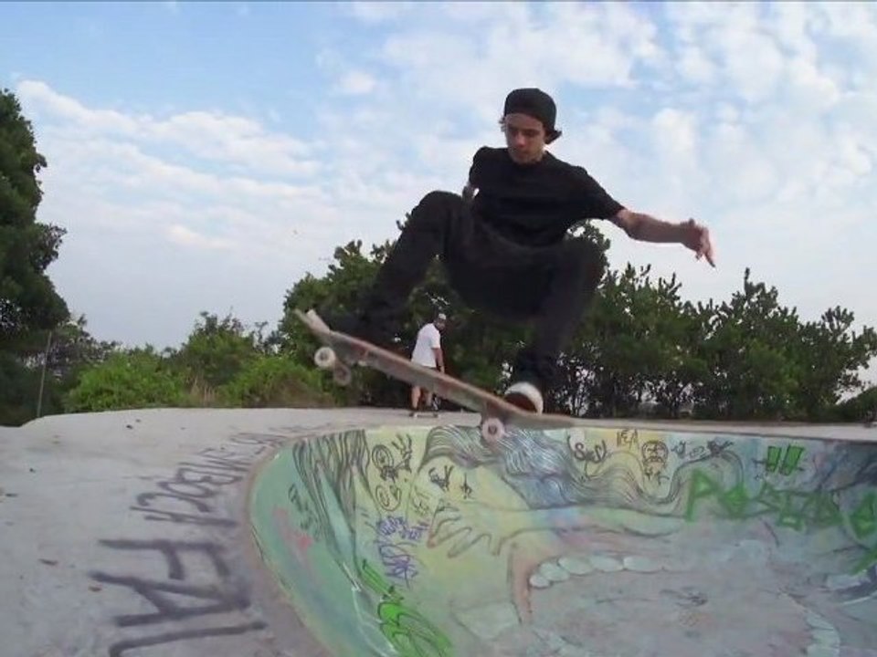 Luan Oliveira welcomes Paul Rodriguez and Nike SB to Brazil - Nike Skateboarding