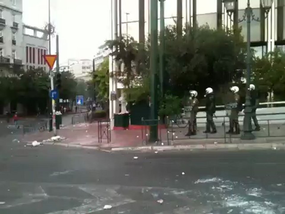 Επεισόδια στην πλατεία Συντάγματος 9/10/12