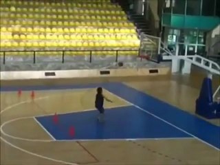 Télécharger la video: Marmara Üniversitesi Besyo Basketbol Sınav Parkuru