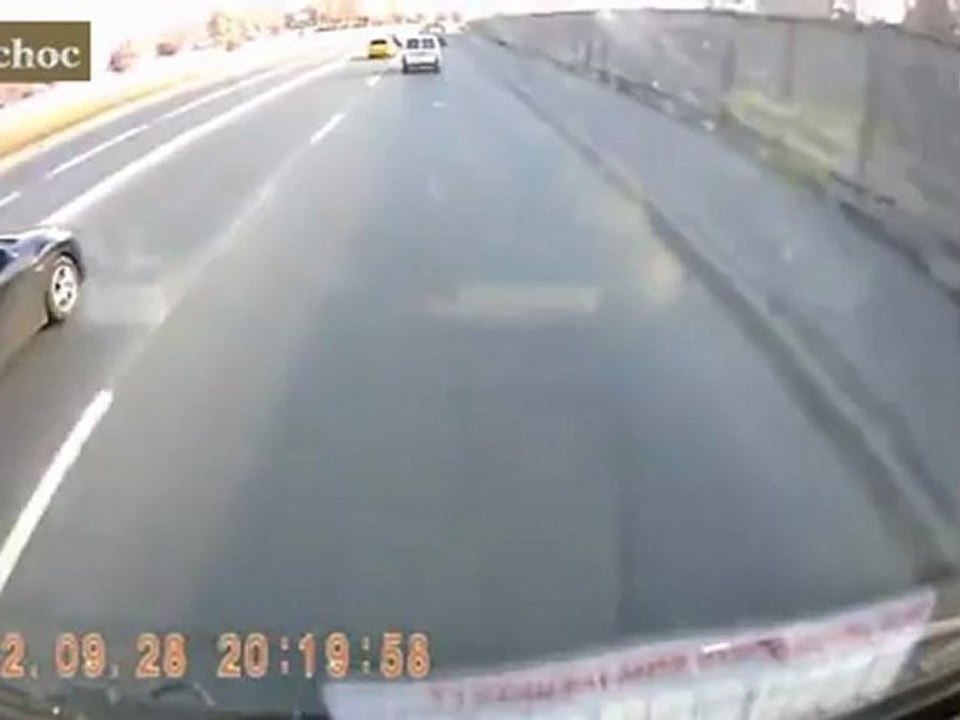 Patmol a eu chaud aux fesses - Video2choc