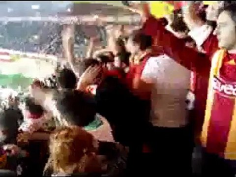 2008-2009 Galatasaray - İstanbulBB Milyonlarca Taraftarın Yanyana