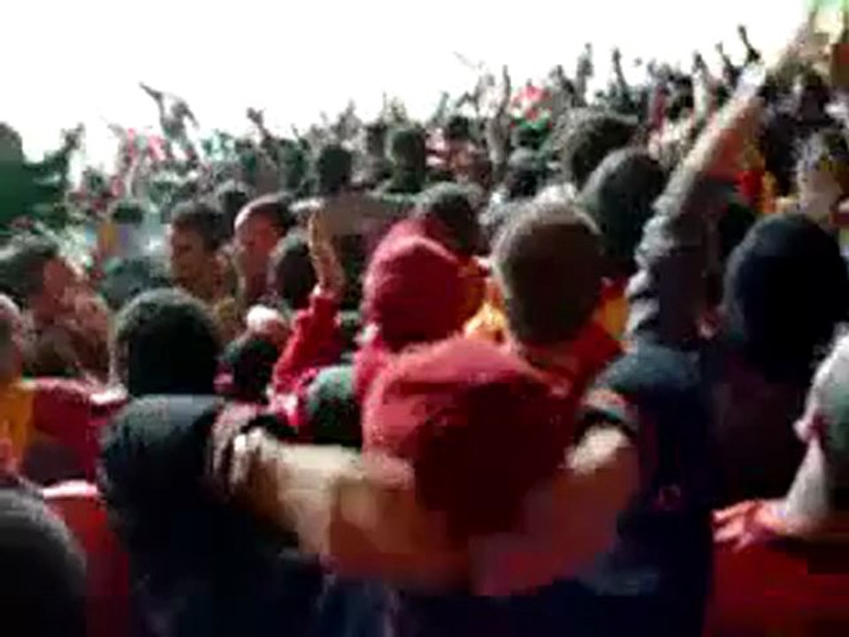 2008-2009 Galatasaray - Konyaspor  Gol Sevinci