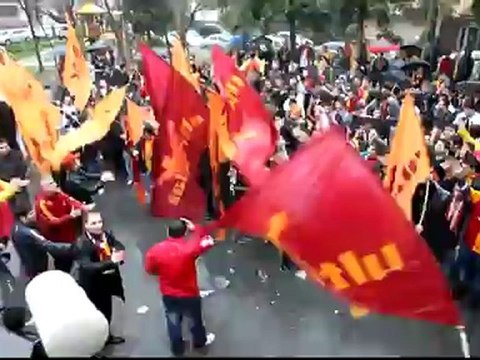 Beşiktaş - Galatasaray Florya'da Uğurlama