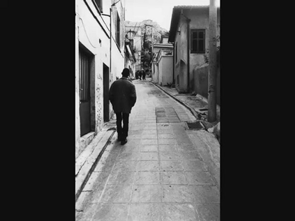 Kostas Pavlidis Fake Life Vorgespieltes Leben