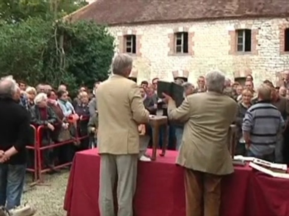 Des enchères aux allures de vide-greniers (Plancy-l’Abbaye)