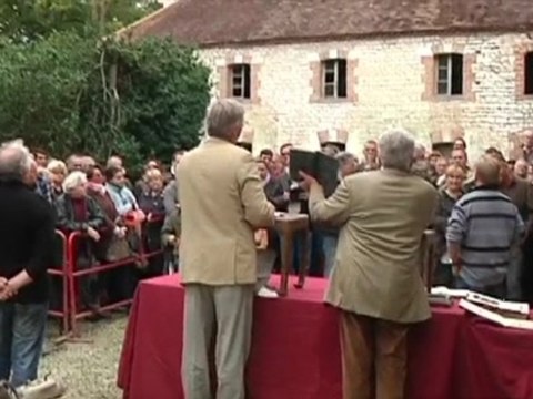 Des enchères aux allures de vide-greniers (Plancy-l’Abbaye)