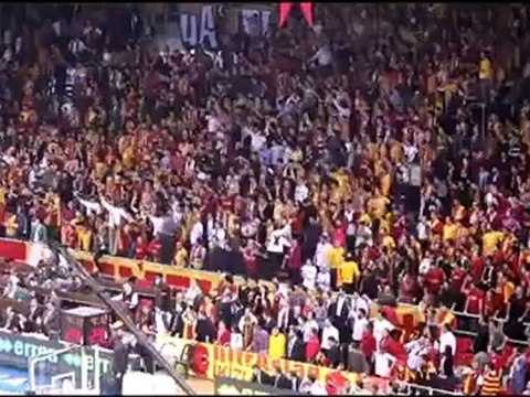 Galatasaray-Olimpija 14 Aralık 2011 ultrAslan-4