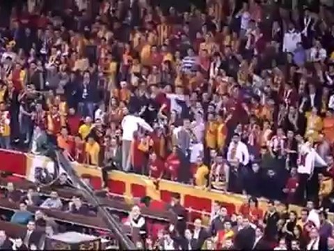 Galatasaray-Olimpija 14 Aralık 2011 ultrAslan-13