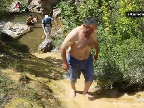 Sivas Doğanşar Dipsiz Göl Şelalesi