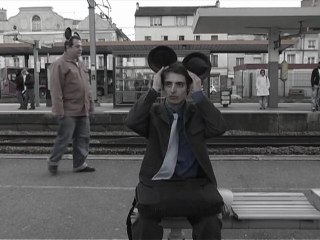 Souris ! / With a smile on your face and a mouse in your heart