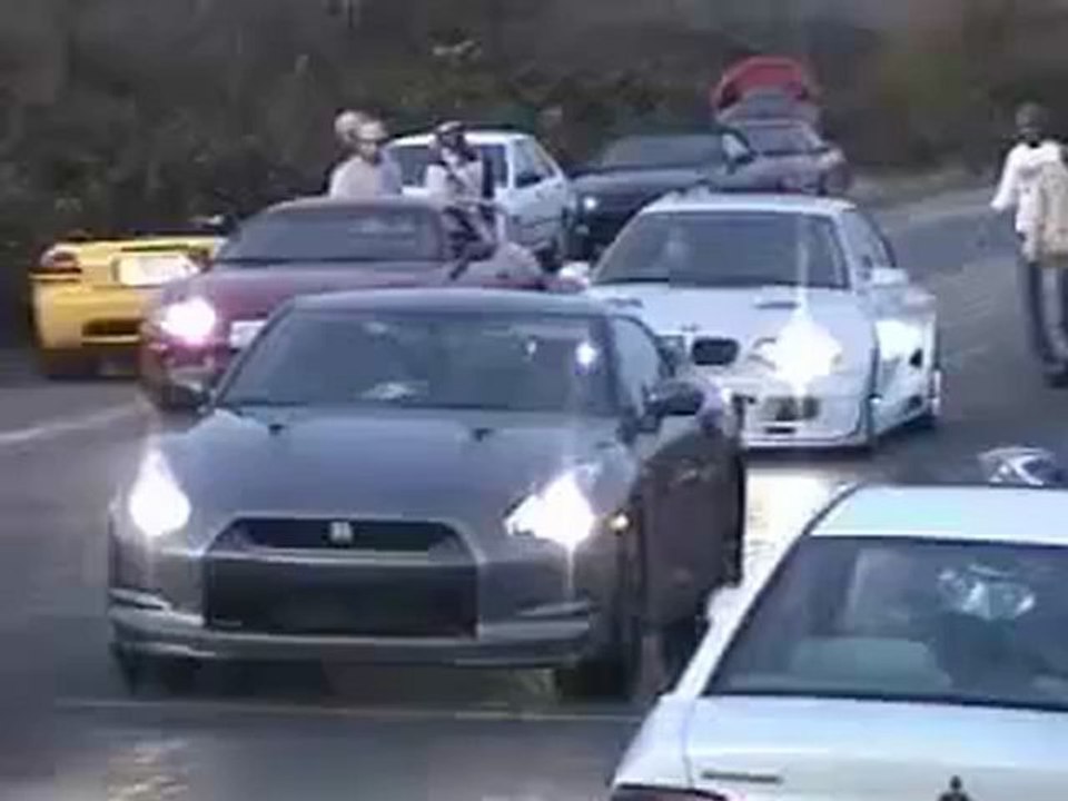Corrida, nissan gt-r vs bmw m3