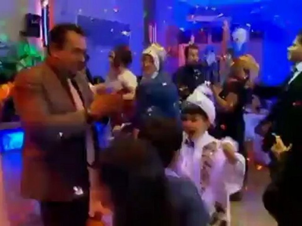 Nuevas normas para una tradición milenaria - El gobierno alemán quiere regular la circuncisión. | Berlín político