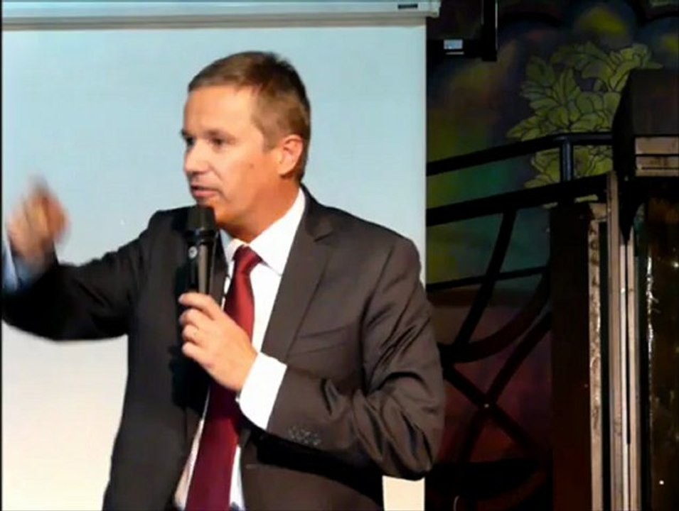 Intervention de Nicolas Dupont-Aignan (DLR), lors de la conférence organisée par le Forum démocratique le 8 octobre