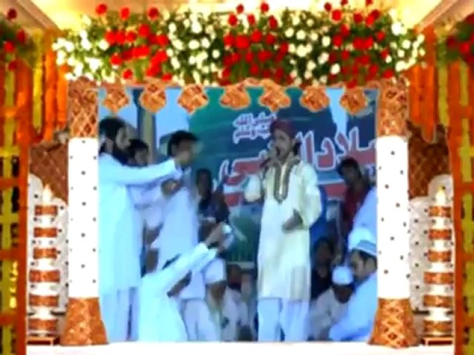 Farhan Ali Qadri Alfaisal Town Habib Abad Patoki Complete without zikr Mehfil e Naat 2012-04-21