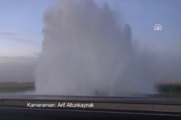 Patlayan su ulaşımı aksattı
