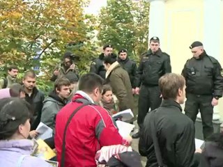 Las Pussy Riot piden disculpas