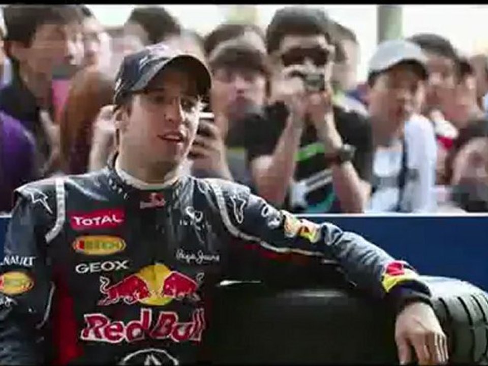 F1, GP Corea 2012: La Red Bull per le strade di Seoul
