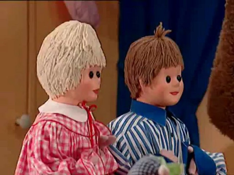 --Bonne nuit les petits (Nounours )-2 episodes : "" pas de vent ET Chantons ""_