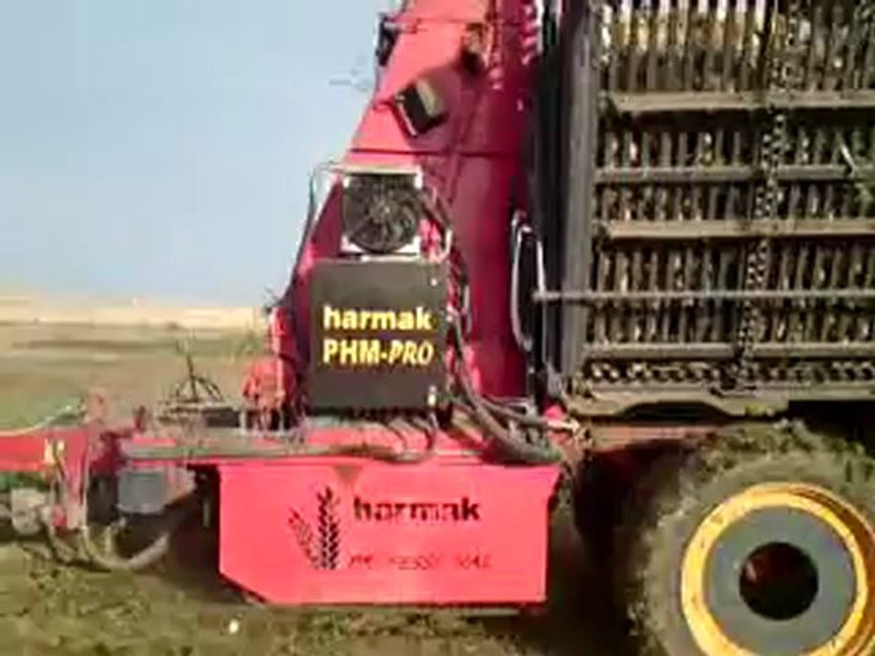 TÜMOSAN 82.80 N HARMAK PHM PRO İLE PANCAR SÖKÜMÜNDE [2012]...!!!