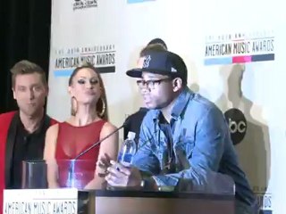 Lance Bass Gives Us the Goods...on the AMAs 2012