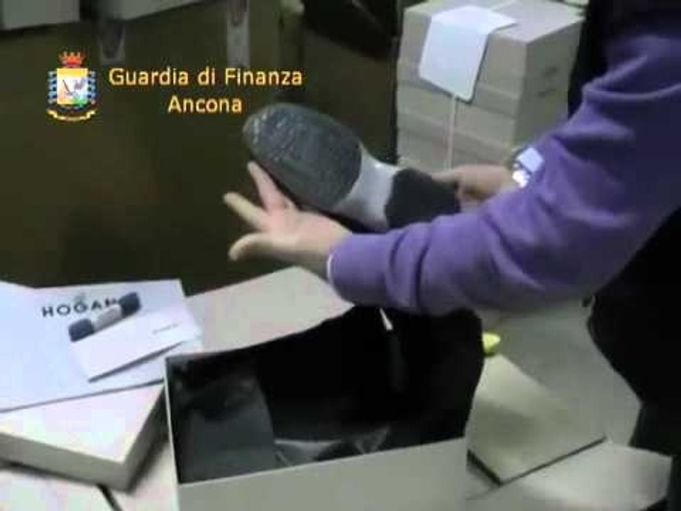Ancona - Sequestrate false Hogan (10.10.12)