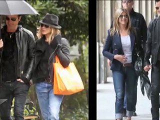 Jennifer Aniston FLASHES her Engagement Ring!