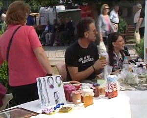 Φιλανθρωπικό ΒΑΖΑΑR από τους Eθελοντές/τριες του Ελληνικού Ερυθρού Σταυρού