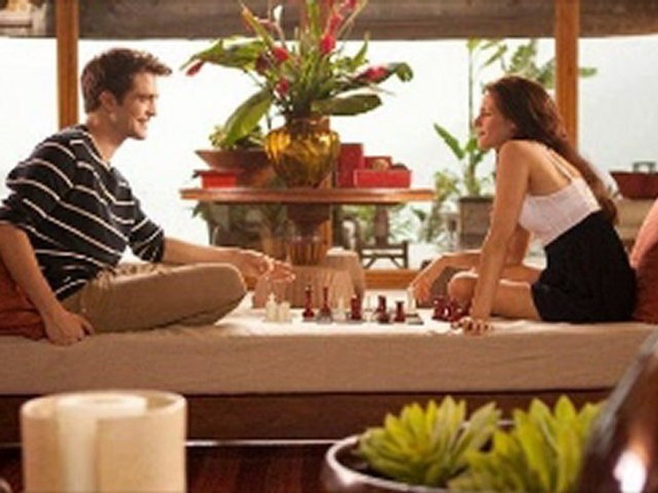 The Twilight Saga Breaking Dawn online watch (www.hdmoviespool.com)