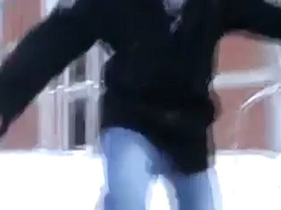 Eren Karagül - Esmer Maruz Fatih Alparslan Karaçalı Kar'da Komedi 2o12 -