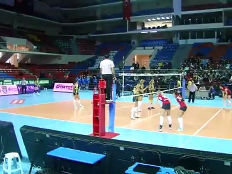 12 Şubat 2012 Fenerbahçe Universal - İller Bankası Maçı 2.Set Sonu