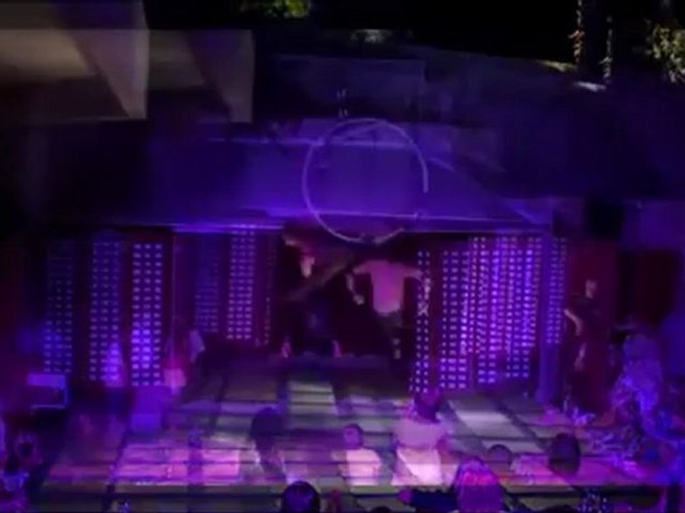 DUO EFFEKT-aerial acts-presents Art agency Valentino