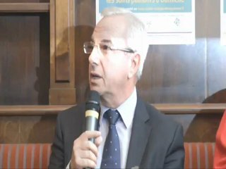 Jean Léonetti, initiateur de la loi sur le droit des malades et la fin de vie lors des RDV de la Place de la Sorbonne