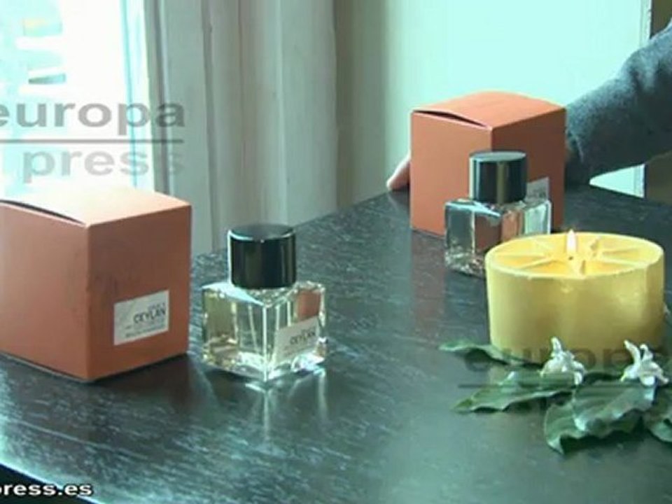 Eduardo Noriega presenta Viaje a Ceylan, la nueva fragancia de Adolfo Domínguez