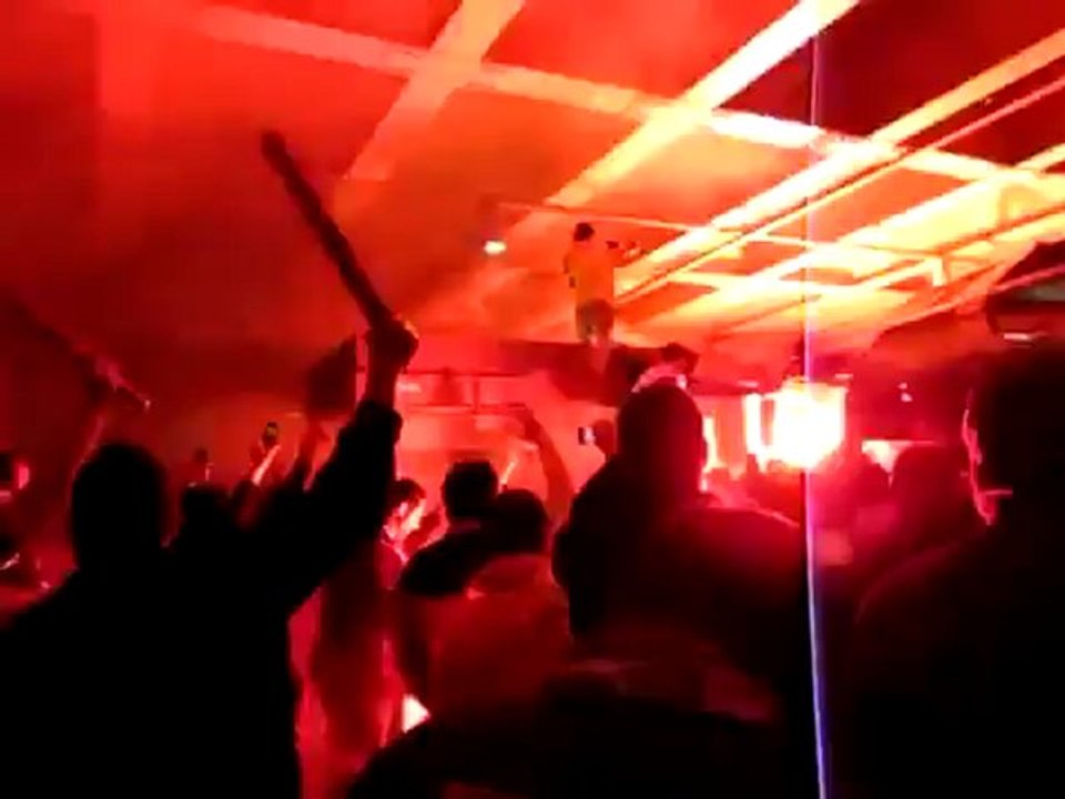 26 Mart 2012 Fenerbahçe Universal Karşılama 10 Armanın Gururu Sarı Melekler