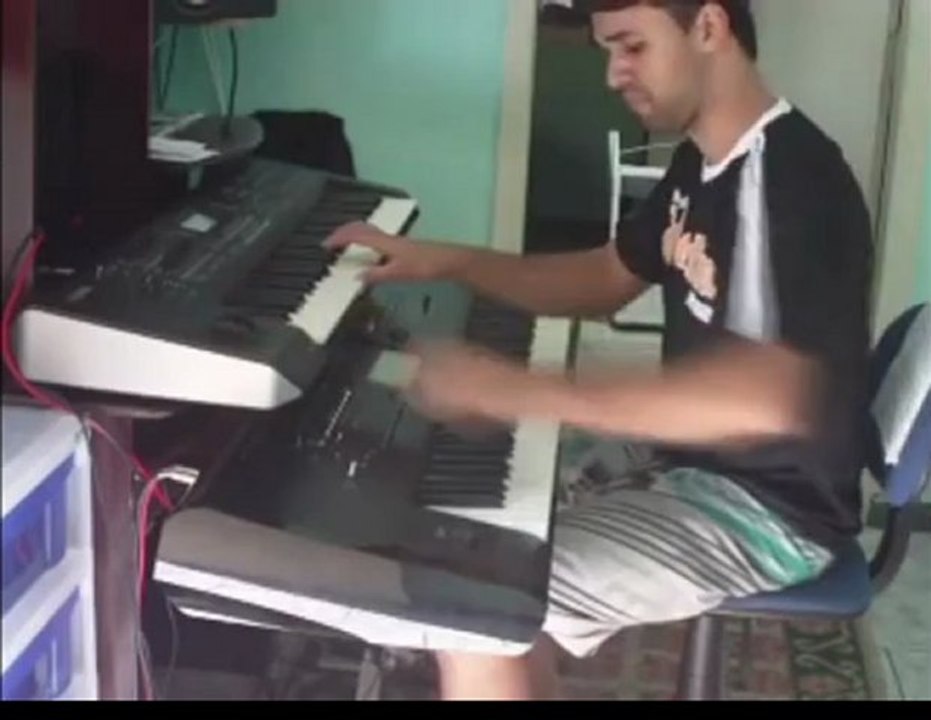 KORG KRONOS 73   YAMAHA MOX6   SIDINHOLEAL   LADY GAGA