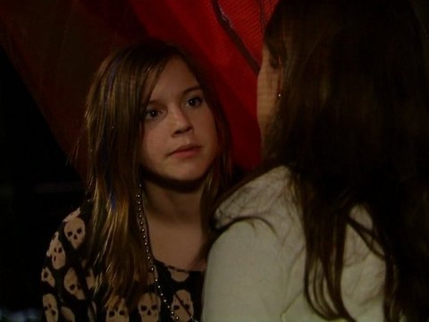 Ju fala para Lia que ela e Dinho são muito parecidos