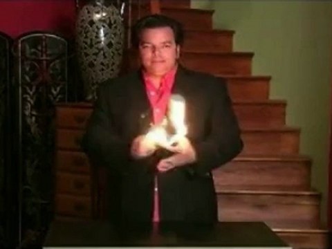 Fire Wallet (DVD and Gimmick) by Theatre Magic - Magic Trick