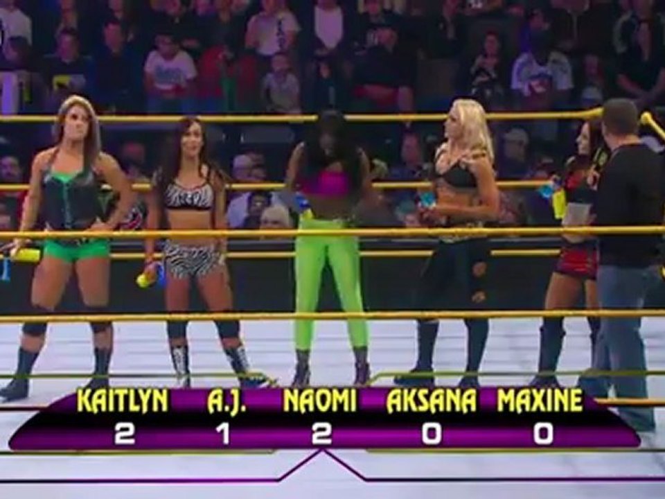 19_10_10 5 Divas Who's That Body Challenge (Naomi Night VS A.J.Lee VS Kaitlyn VS Maxine VS Aksana)