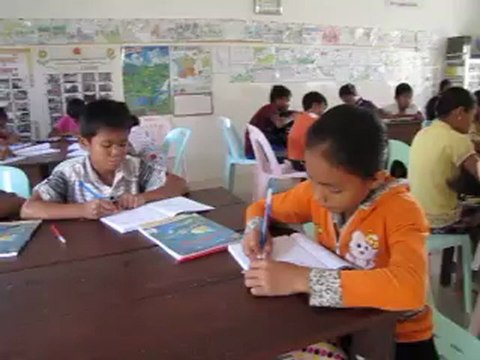 Avec Sambath et les enfants